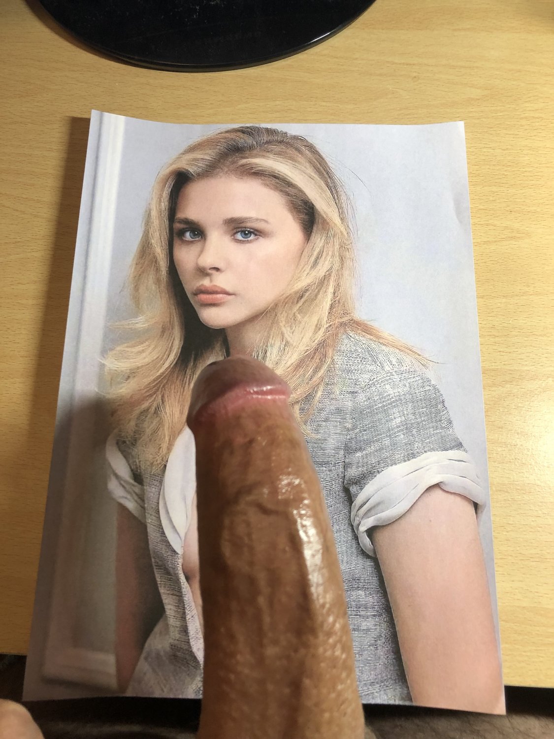 Special Chloe Moretz Tribute With Added Hot Pics..... #qUBwcFDQ
