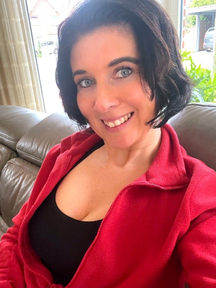 Die deutsche Super-Milf Elke macht alle geil #EgD13a6Y