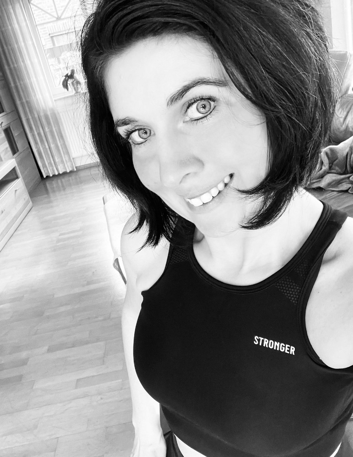 Die deutsche Super-Milf Elke macht alle geil #X6CxCiYC