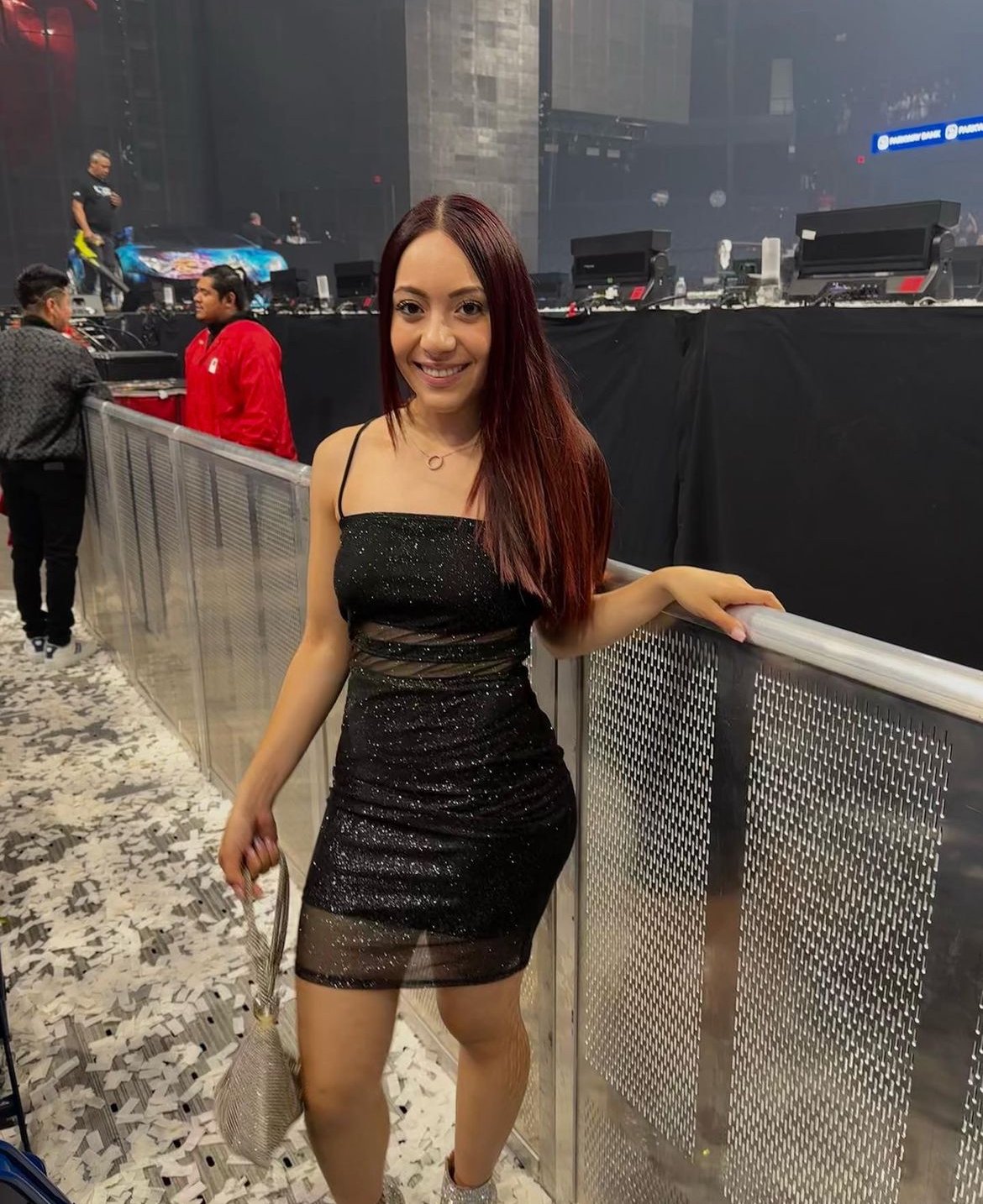 Liz #fEwuIQ9Y