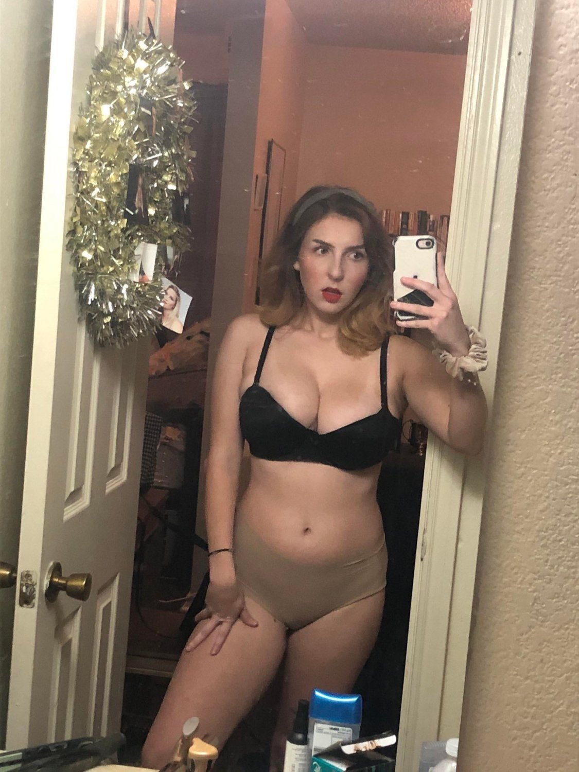 Big tittie webslut influencer Megan B. never shys away from showing the twins! πππ #HqQwc9Il