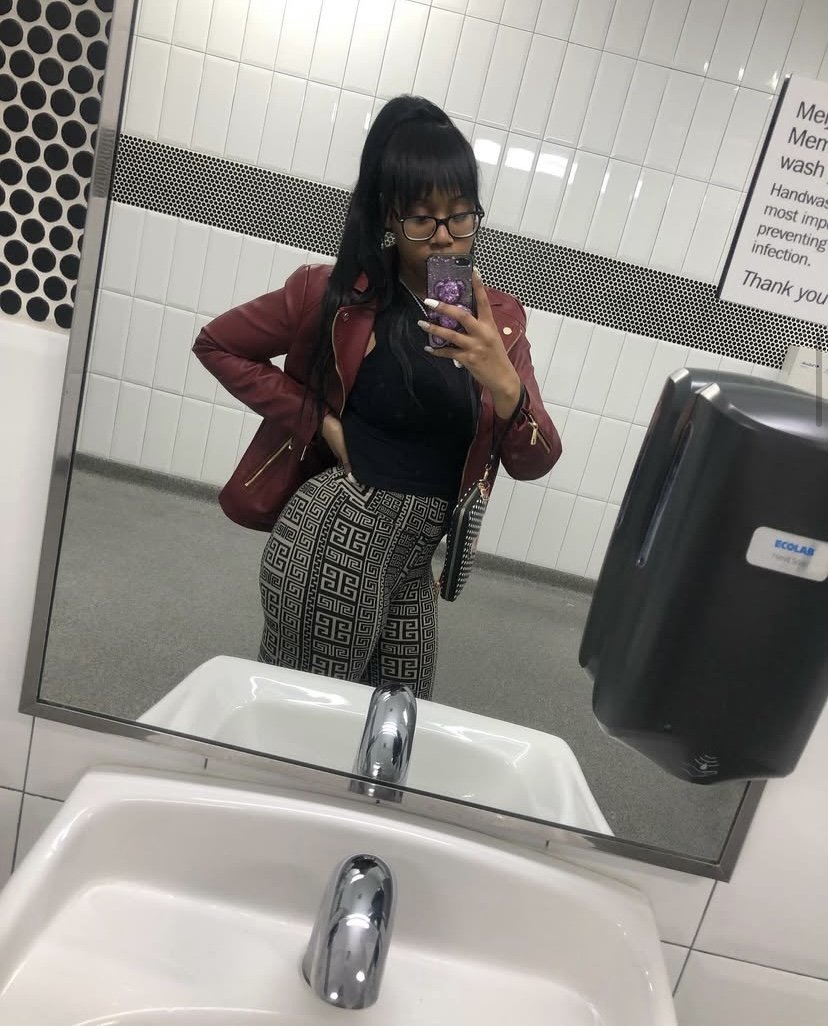 Ghetto Hoe With Glasses Got A Fatty #D0fDcQuM