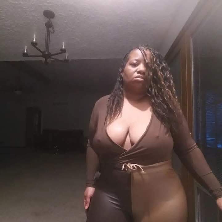 Ebony Milf So Damn Thick & Sexy I Would Not Pull Out 130 #1HFSwJG4