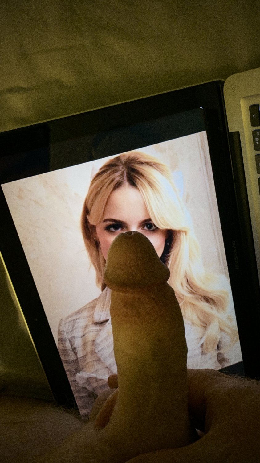 Celebrity Cum Tribute - McKenna Grace Drains My Balls #hlVmVKKR