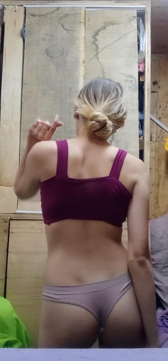 Ecuatoriana 🇪🇨 bianca es una putita ninfómana que quiere ser detonada por cualquiera #EnaNT0lO